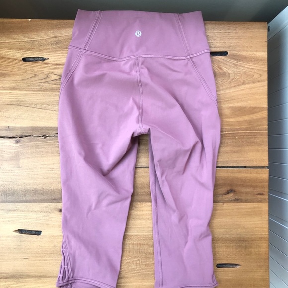 Lululemon Love Knot Crop *15" Figue Luxtreme Pink - Picture 11 of 14